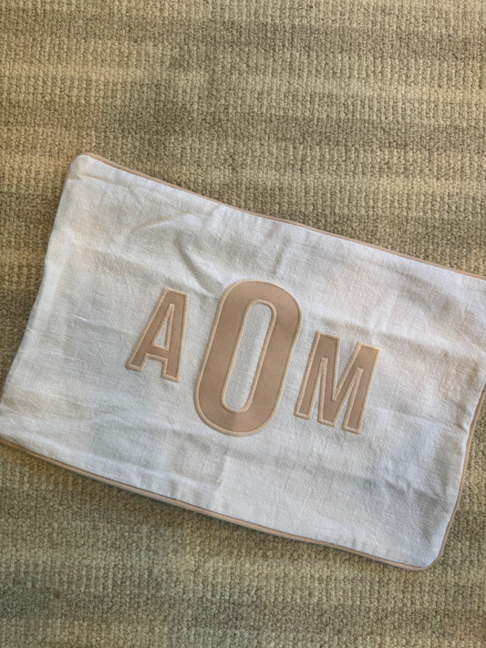Sample Sale — AOM
